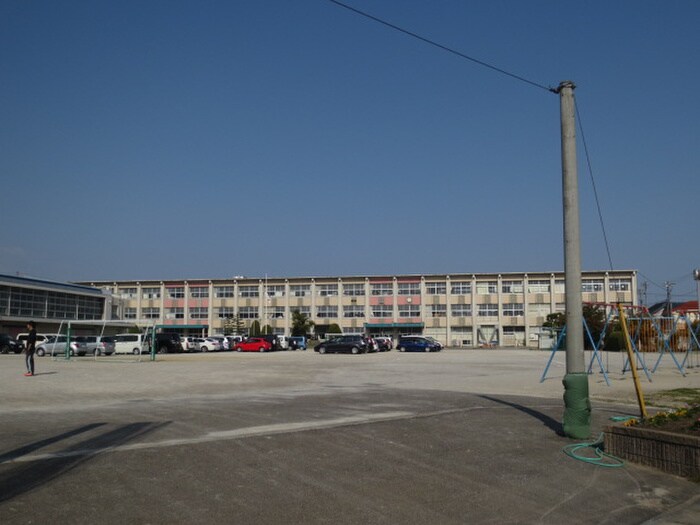 師勝小学校(小学校)まで800m Ｌｉｆｅ２１