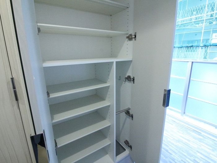 靴箱 ﾌﾟﾚｻﾝｽ大須観音ﾋﾞｻﾞﾘｱ(401)