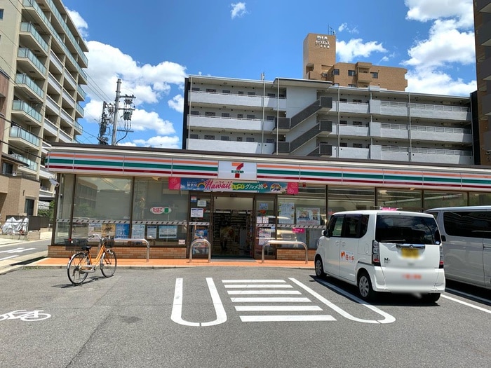セブンイレブン名古屋平安2丁目店(コンビニ)まで273m アンバーハイツ