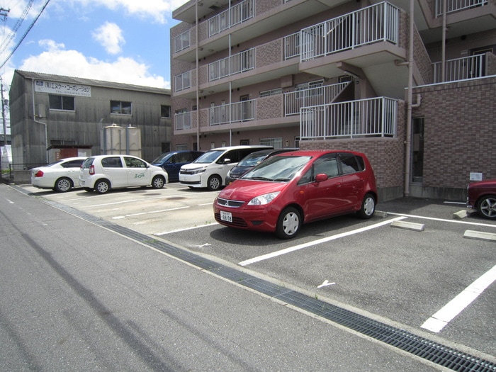 駐車場 イストワ－ル大樹寺