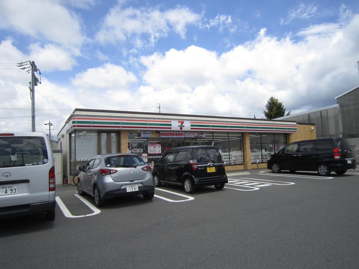 セブンイレブン(コンビニ)まで95m イストワ－ル大樹寺