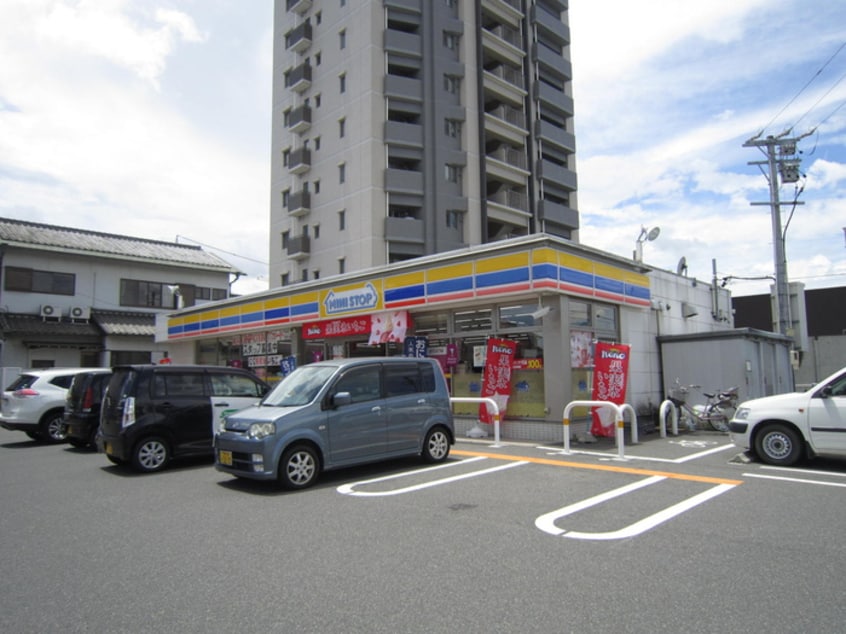ミニストップ(コンビニ)まで330m イストワ－ル大樹寺