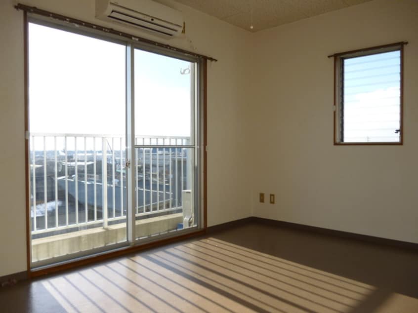 居室 スカイビルB館