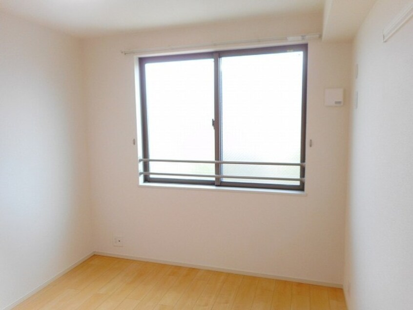 居室 シェモア角割