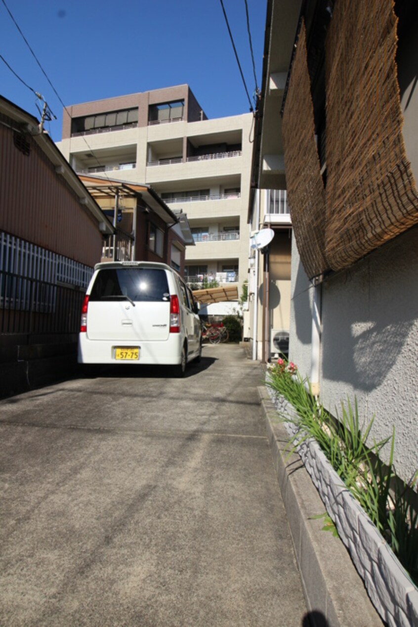 駐車場 メゾン・イチムラ