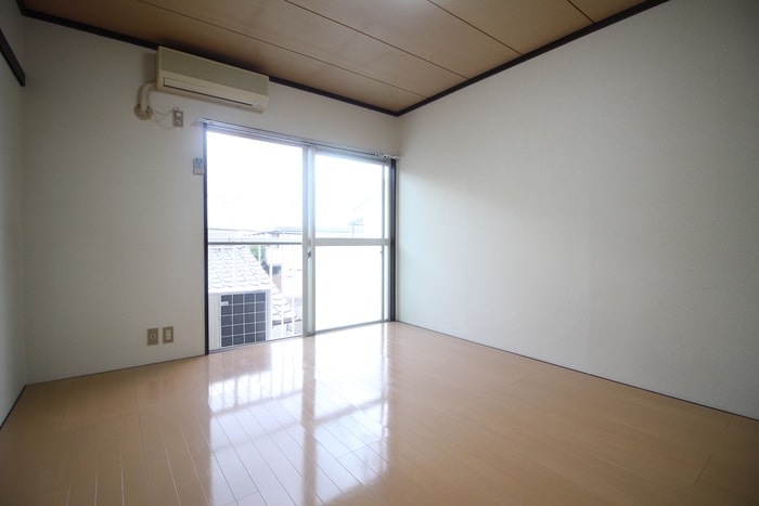 居室 メゾン・イチムラ