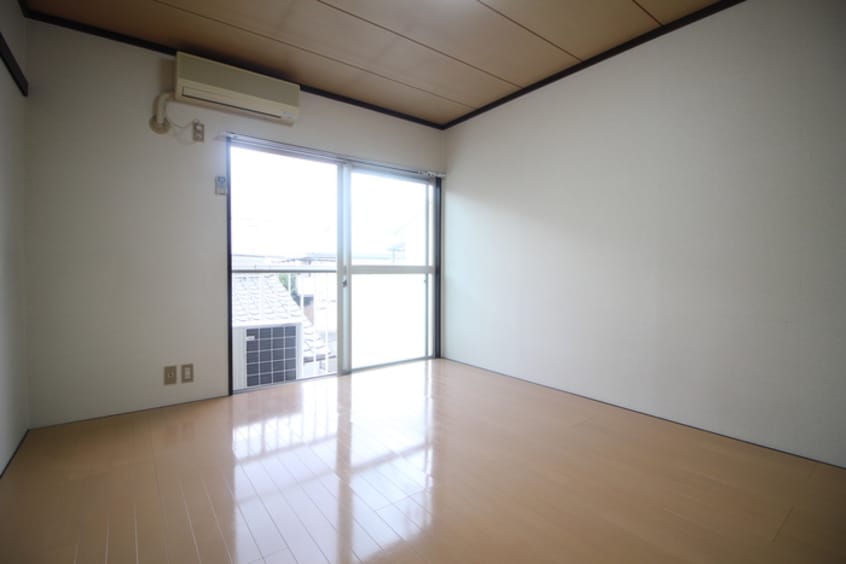 居室 メゾン・イチムラ