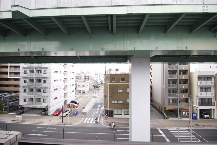 室内からの展望 エクセル花の木