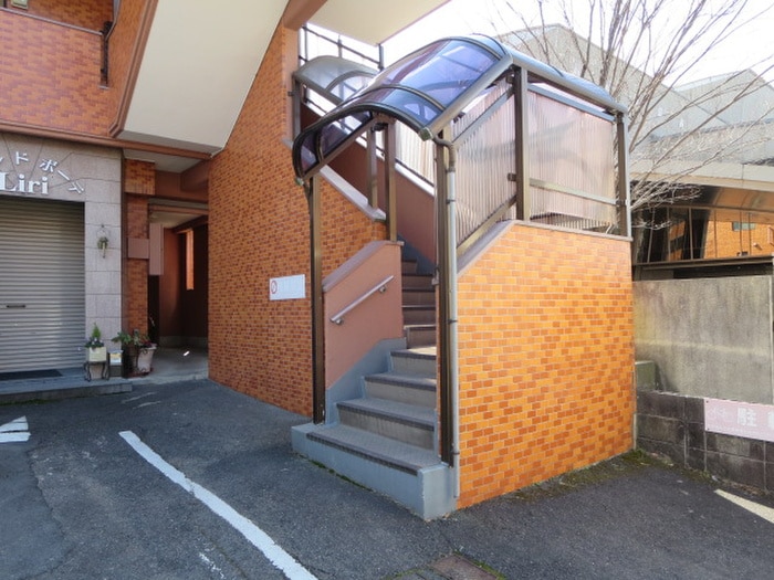 エントランス部分 ぐれいすしゃとー(2階)