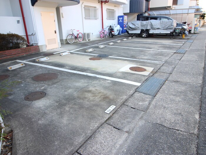 駐車場 プリオ－ル平成