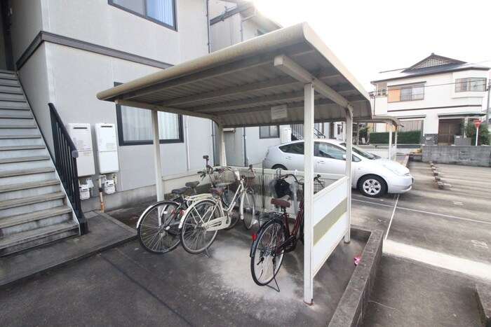 駐輪場 グランドールB棟