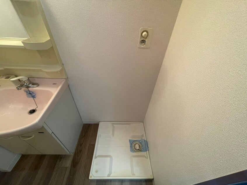 洗濯機置場 ドゥウェル五軒家