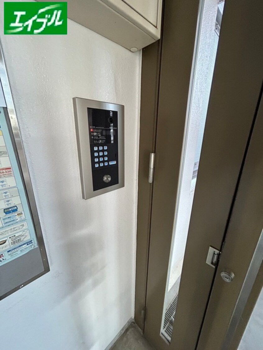 エントランス部分 ファミーユ檀