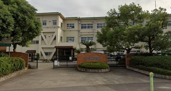 西枇杷島小学校(小学校)まで700m Maison Lotus 西枇杷島