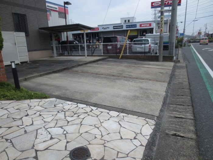 駐車場 セジュール名和