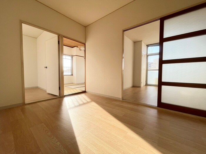 居室 川原ロイヤルハイツ