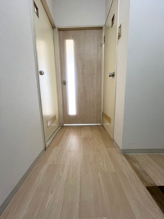 廊下 川原ロイヤルハイツ