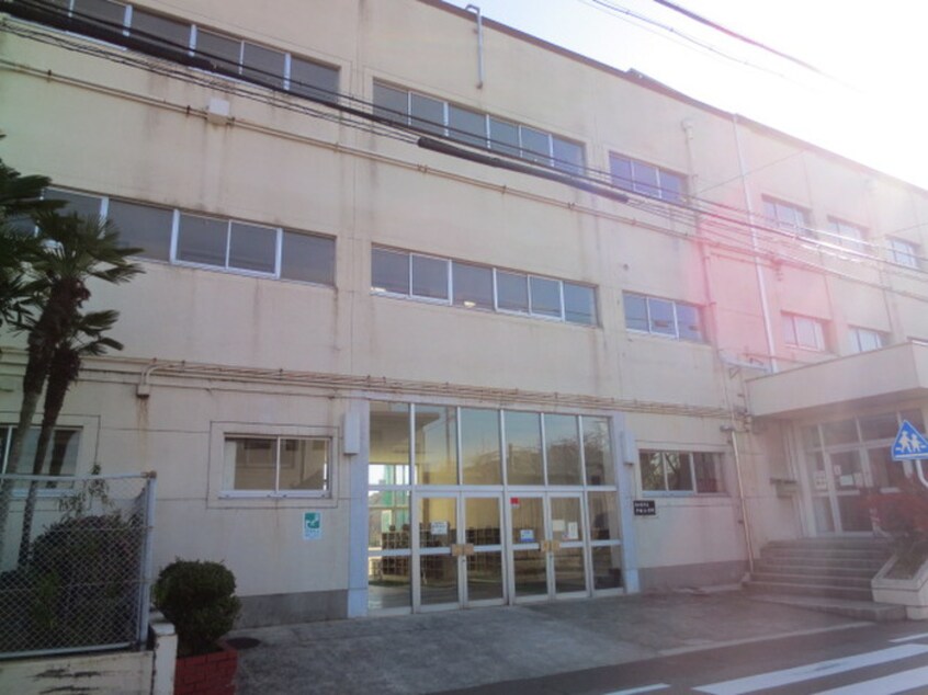 名古屋市立戸田小学校(小学校)まで856m ﾒｿﾞﾝﾗﾌｨ-ﾈ