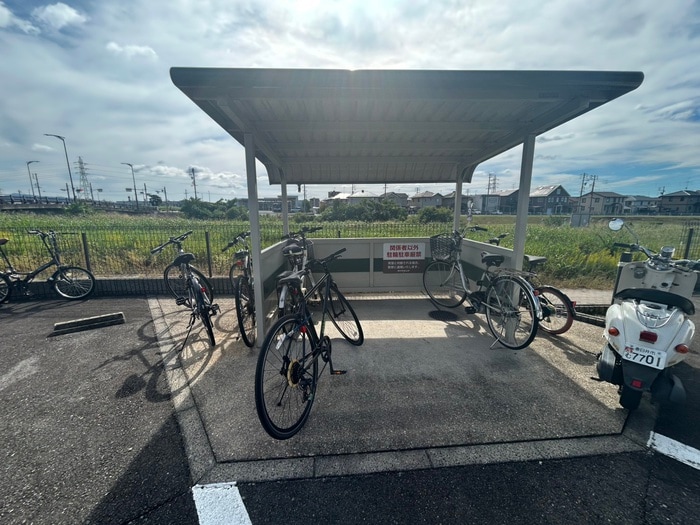 駐輪場 ハイライズ・サン