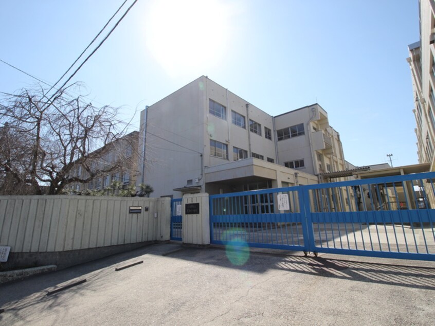 名古屋市立天白小学校(小学校)まで690m レインボー池場