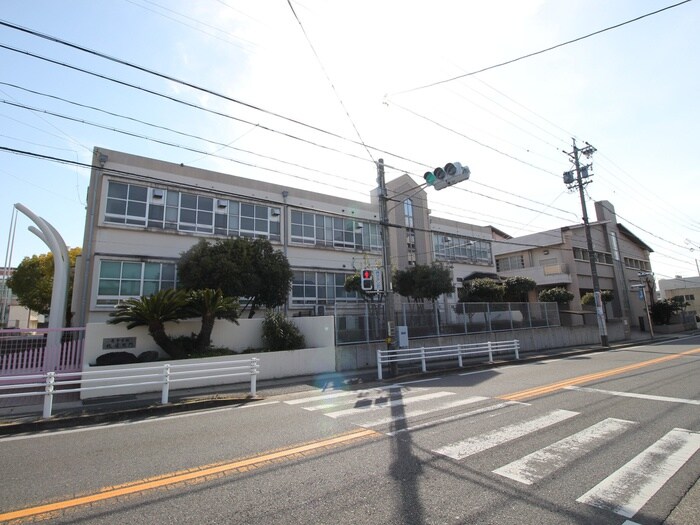 名古屋市立原中学校(中学校/中等教育学校)まで550m プルミエ小島