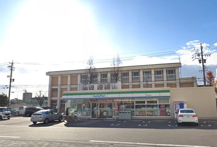 ファミリーマート(コンビニ)まで206m ネオコティ大宝