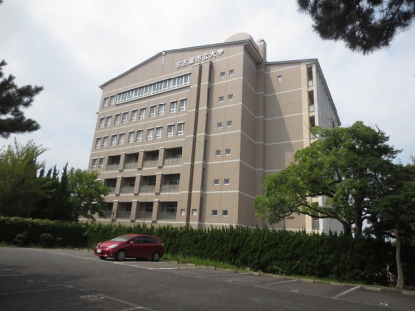 名市大滝子キャンパス(大学/短大/専門学校)まで1800m ペルカルロ白龍町