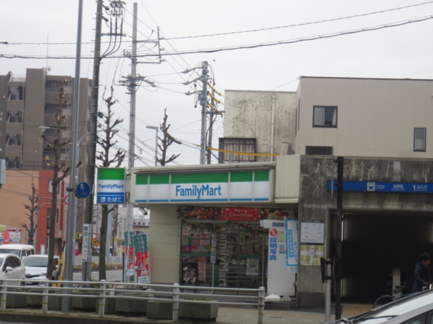 ファミリーマート岩塚店(コンビニ)まで458m ＭＴコーポ