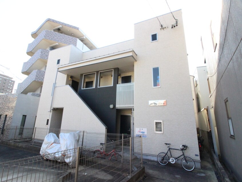 外観写真 ヴェリテール本陣