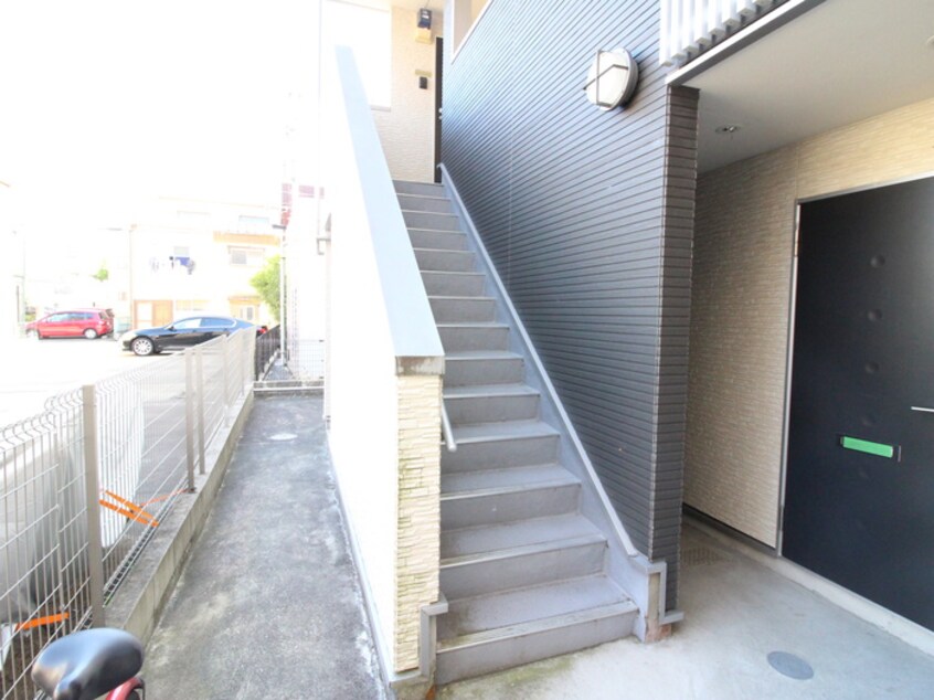 エントランス部分 ヴェリテール本陣