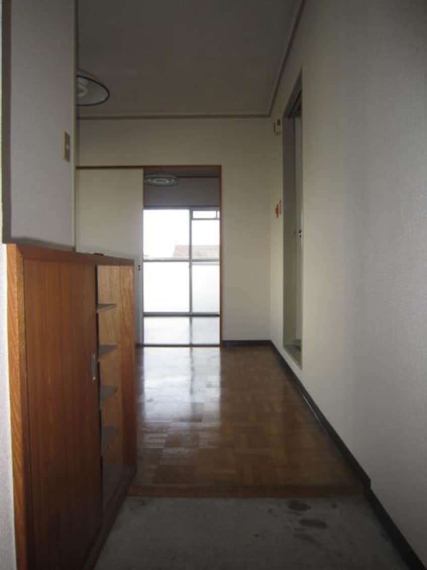 玄関 コーポラス新出