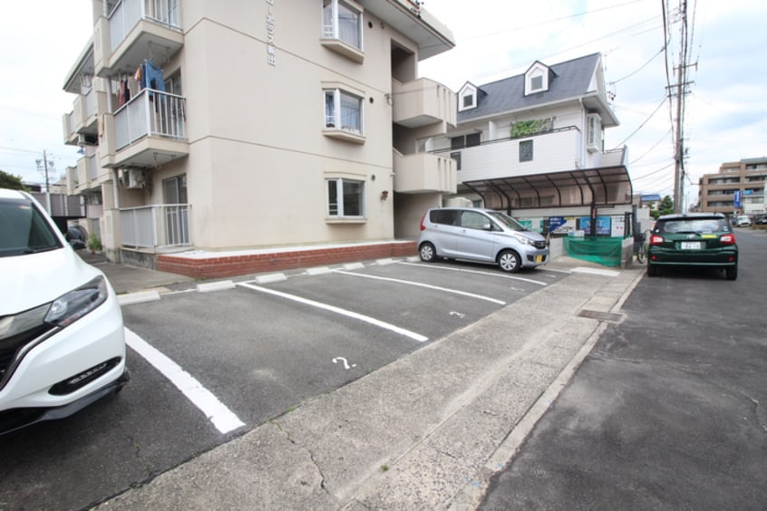 駐車場 コーポラス新出