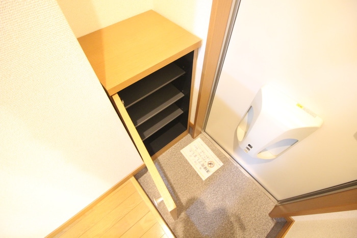 靴箱 ハイツひまわり