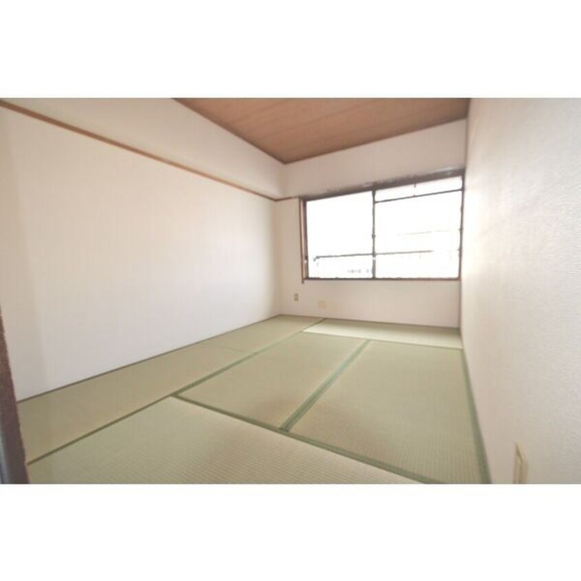 居室 ルミエール春丘