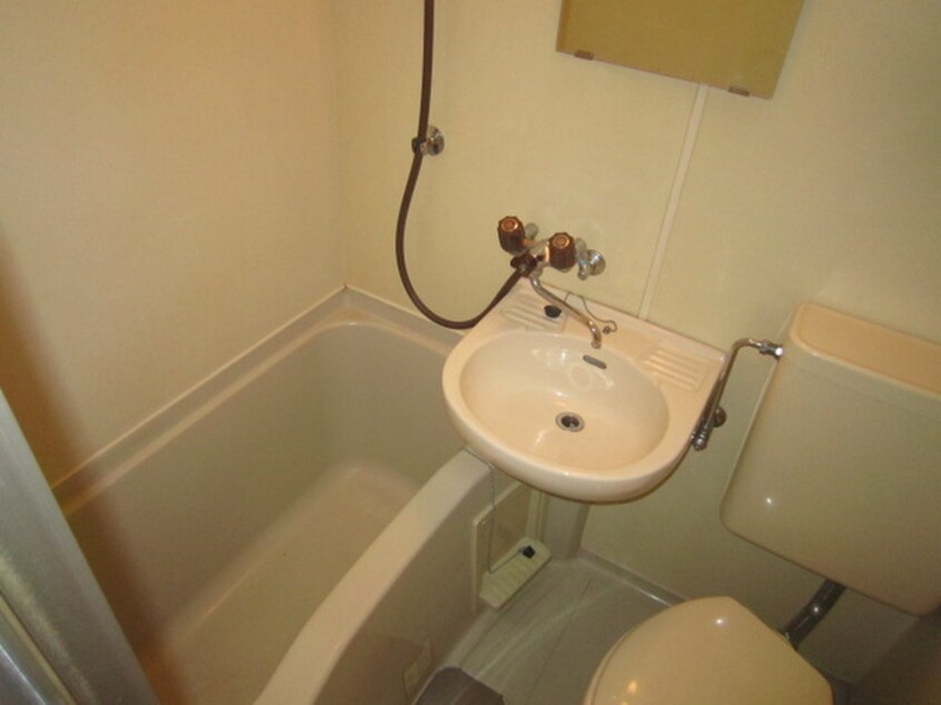 バス／シャワールーム等 ニッシンハイツ宝田