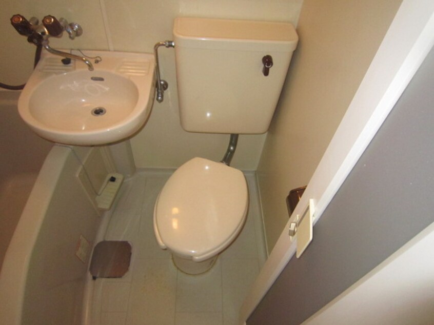 トイレ ニッシンハイツ宝田