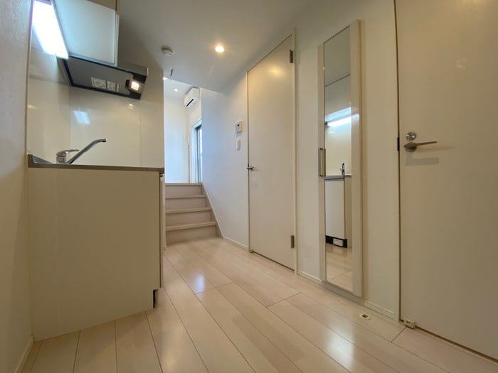 廊下 ヴィータ+N