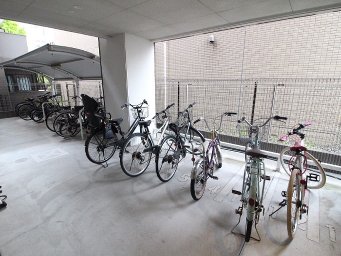 駐輪場 Ｌａ Ｃａｓａ Ａｌｂａ Ｄｕｅ