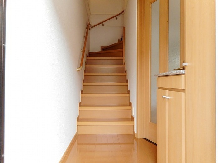 玄関 アルモニ－