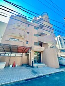 エクセル本山の外観