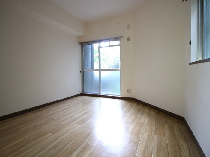 居室 ラウムズ虹ヶ丘