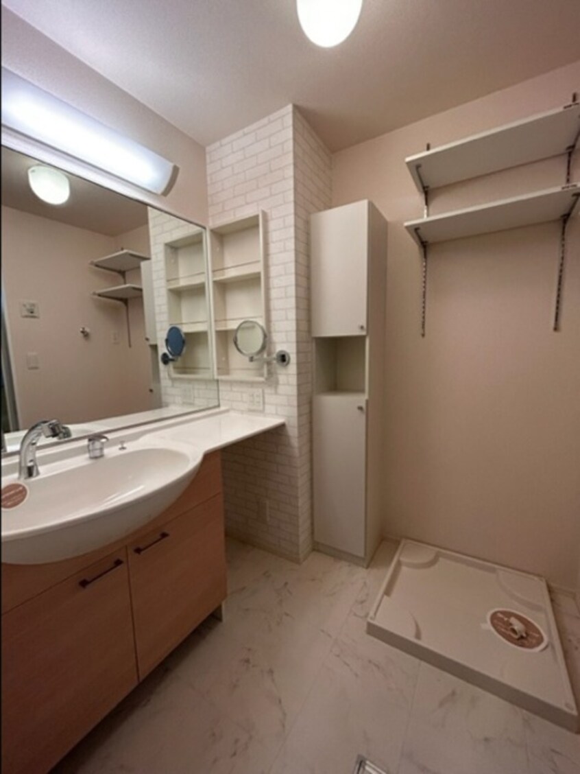 洗面 ウヴェルテュール