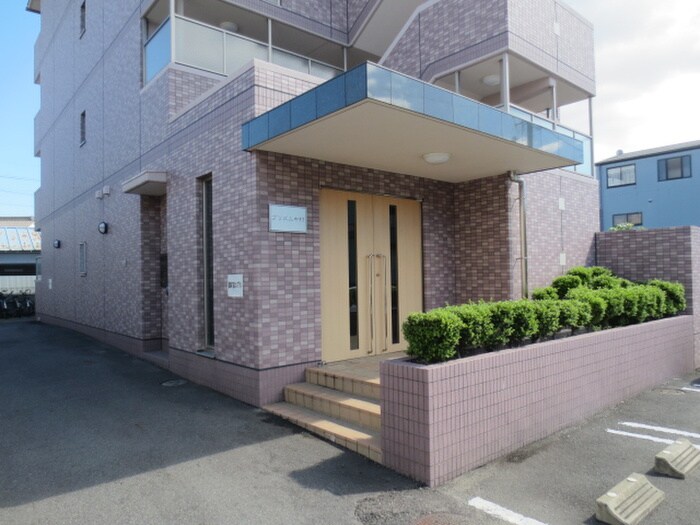 エントランス部分 プリズム中村