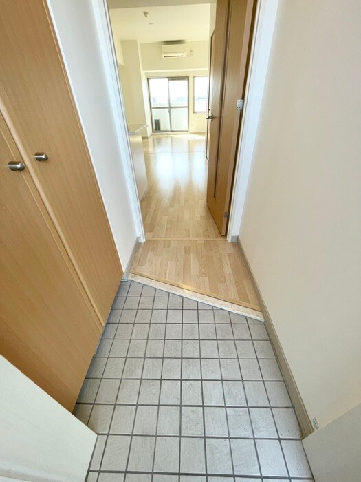 玄関 スレンダウェルステージ