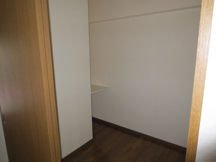 収納 イーストリバージュ