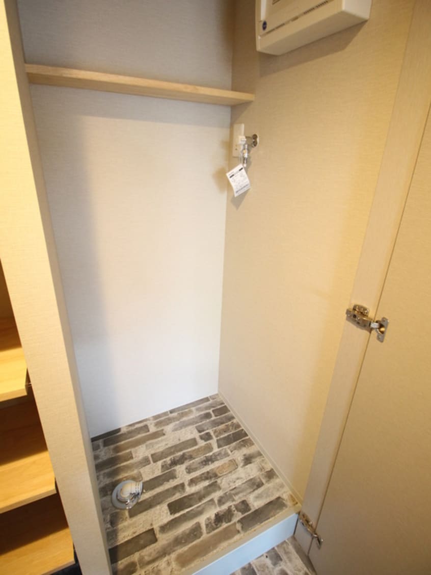 洗濯機置場 レジデンスT・L庄内通