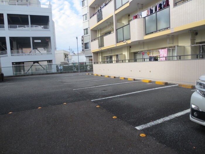 駐車場 ハ－トウッド勝川