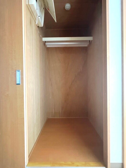 収納 クレスト名駅西