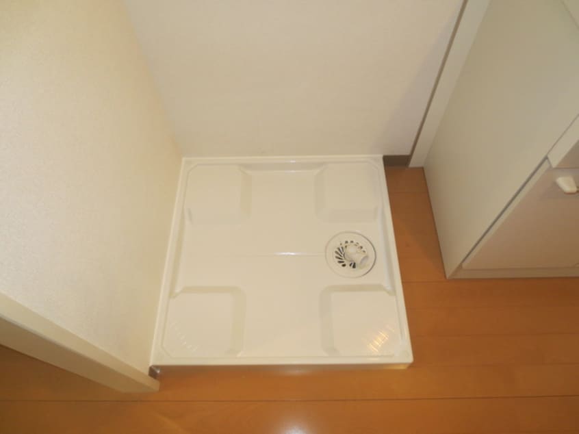 洗濯機置場 クレスト名駅西