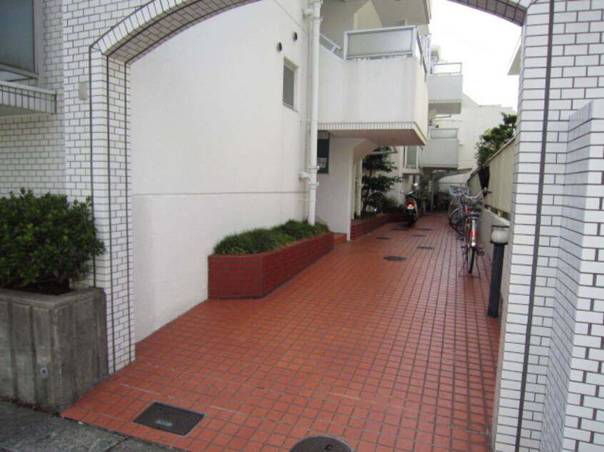 エントランス部分 サンロ－ヤル福寿ビル